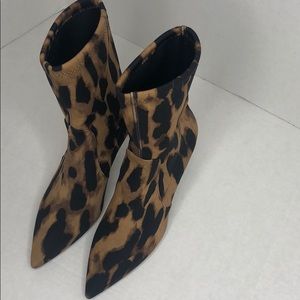 Stuart Weitzman leopard print sock bootie sz5
